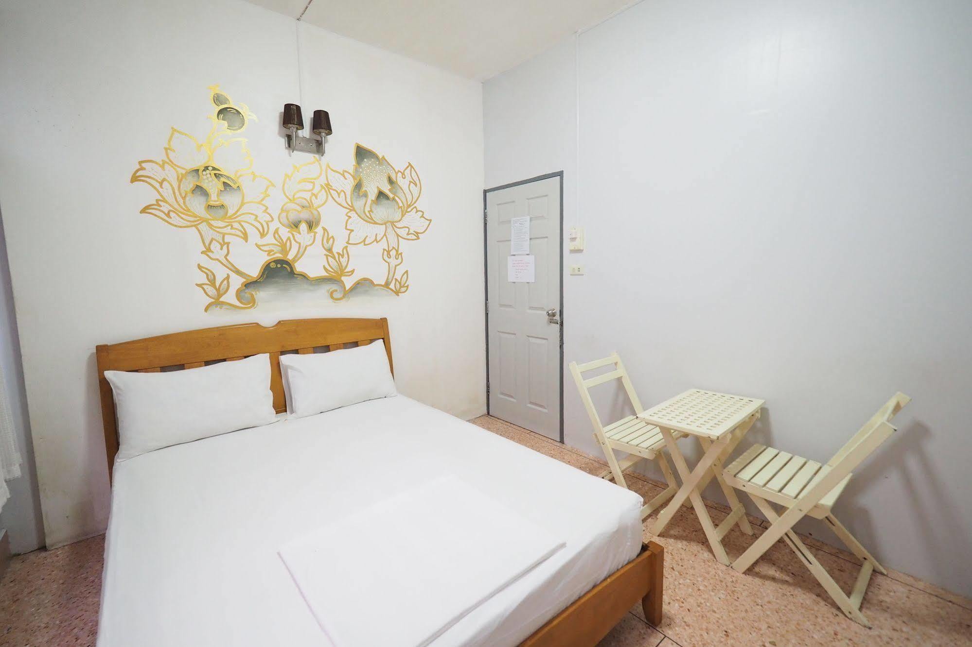 No7 Guesthouse Krabi town Екстериор снимка